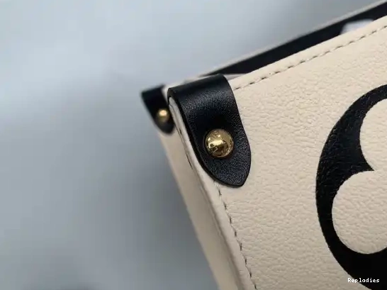 Rep ladies ONTHEGO GM CRAFTY LOUIS VUITTON 0512